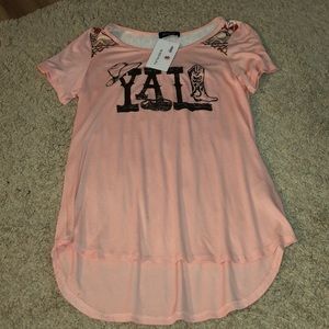 YALL T-shirt